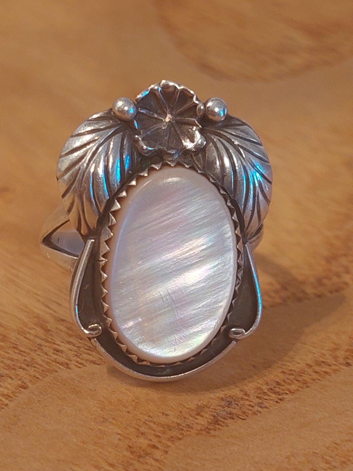 Vintage Navajo ring sterling zilver met roze mother of Pearl, Ophalen of Verzenden, Zo goed als nieuw, Dame, Zilver