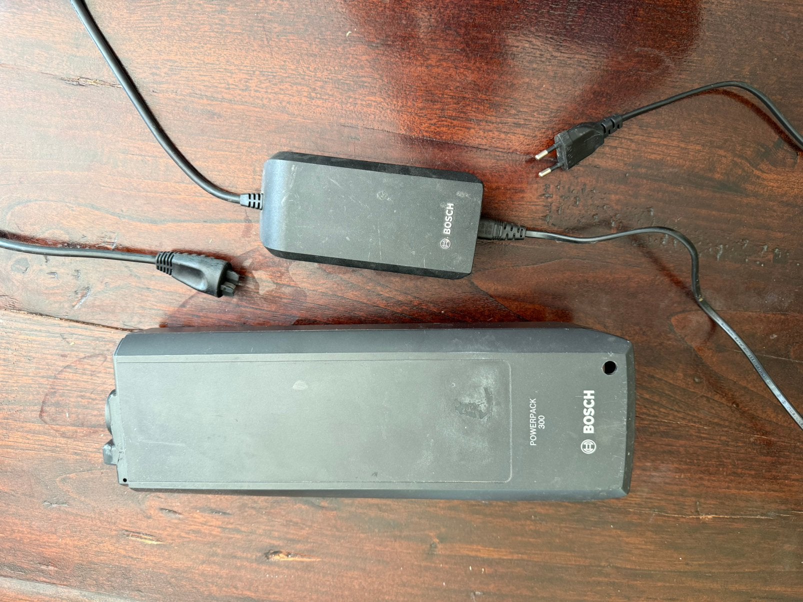 Fiets accu, Bosch, 300 watt met oplader, met fiets, Ophalen, Gebruikt