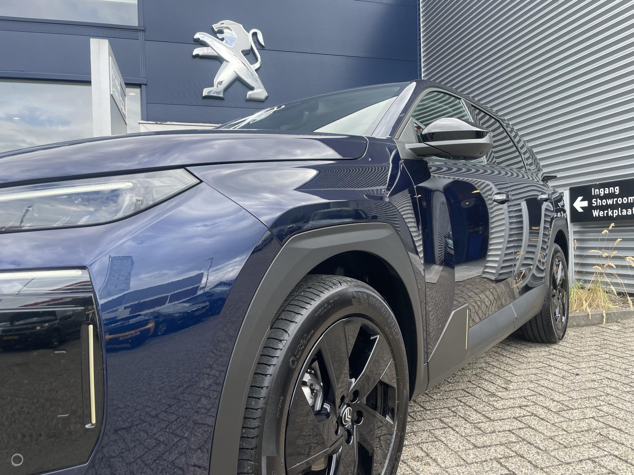 Citroen C5 Aircross 1.2 Hybrid 145 Plus, Auto's, Gebruikt, Euro 6, 1199 cc, Leder en Stof