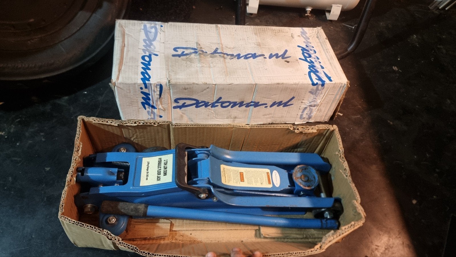 Daytona 2 tons krik voor lage auto's. LET OP, zakt...., Ophalen, Gebruikt, Hydraulisch, Garagekrik