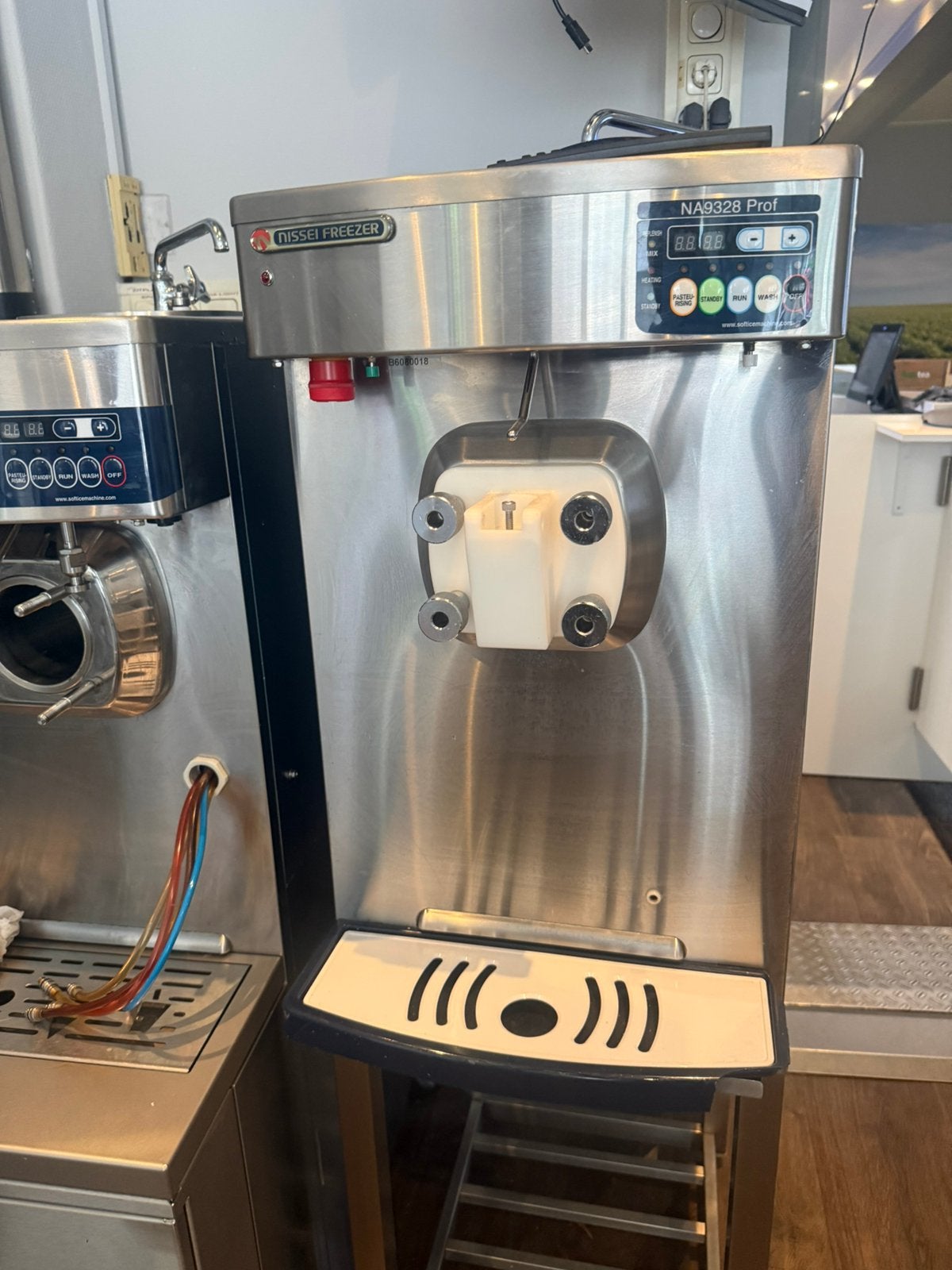 Nissei freezer  NA9328 Prof. Incl RVS onderstel, Ophalen, Gebruikt
