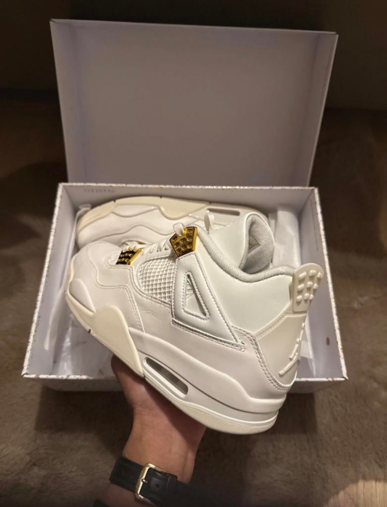 Nike Air Jordan 4 Metallic Gold– Size 43 – QUICK SALE, Wit, Nieuw, Ophalen of Verzenden, Sneakers of Gympen