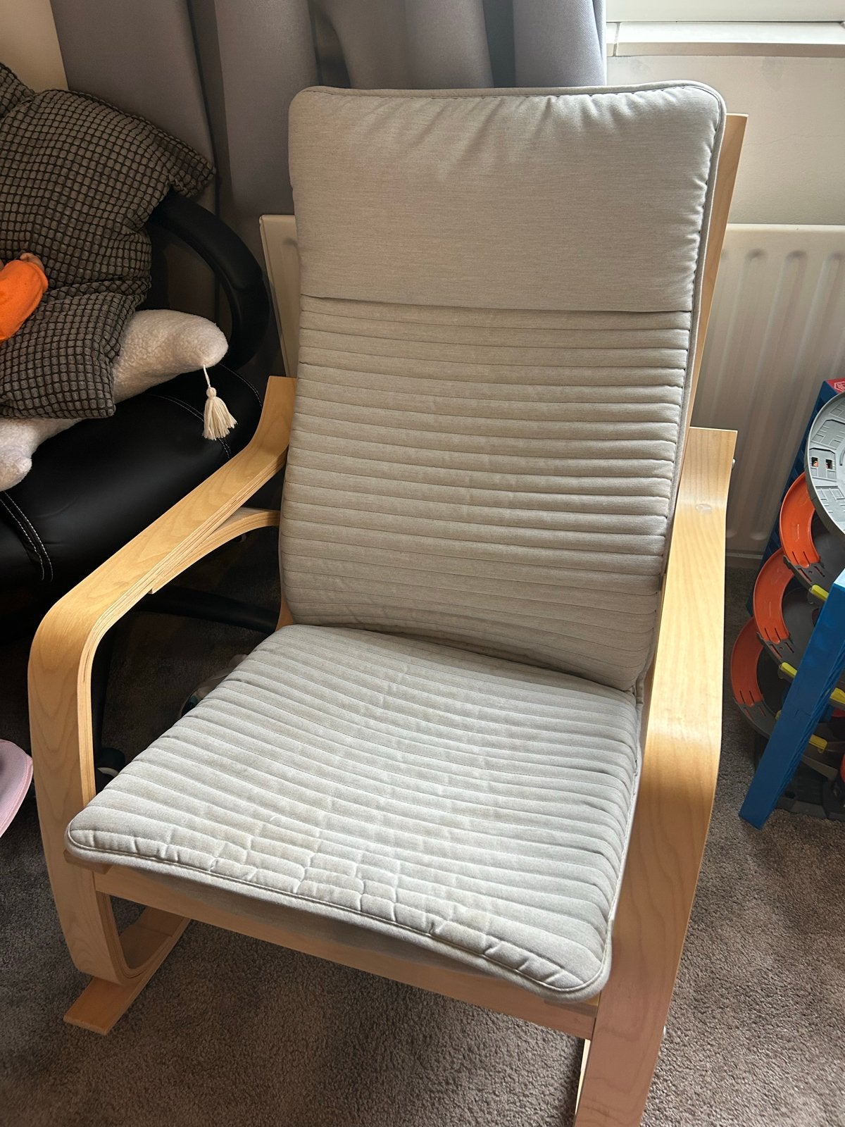 Comfortabele houten schommelstoel met kussen, Ophalen, Gebruikt, Hout, Eén