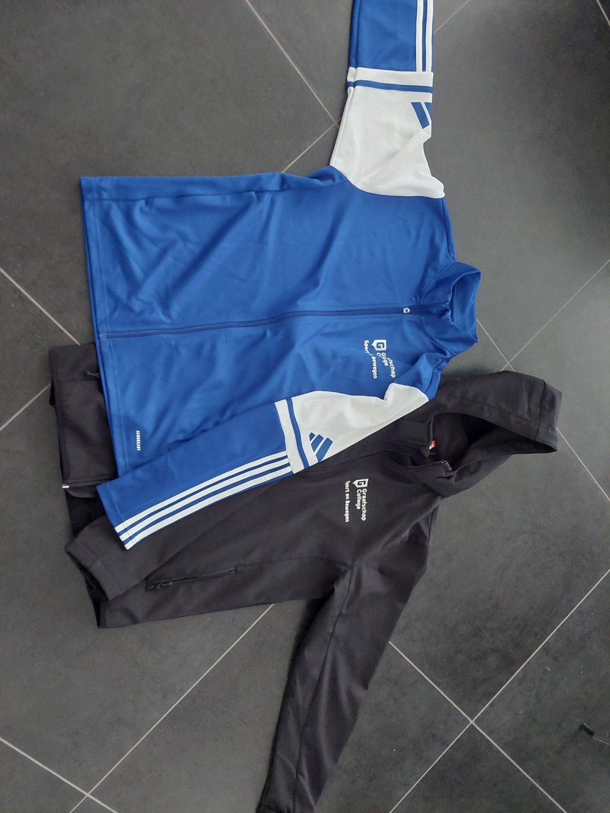 Graafschap College Sport en Bewegen jassen (M & L), Maat 52/54 (L), Blauw, Ophalen of Verzenden, Gedragen