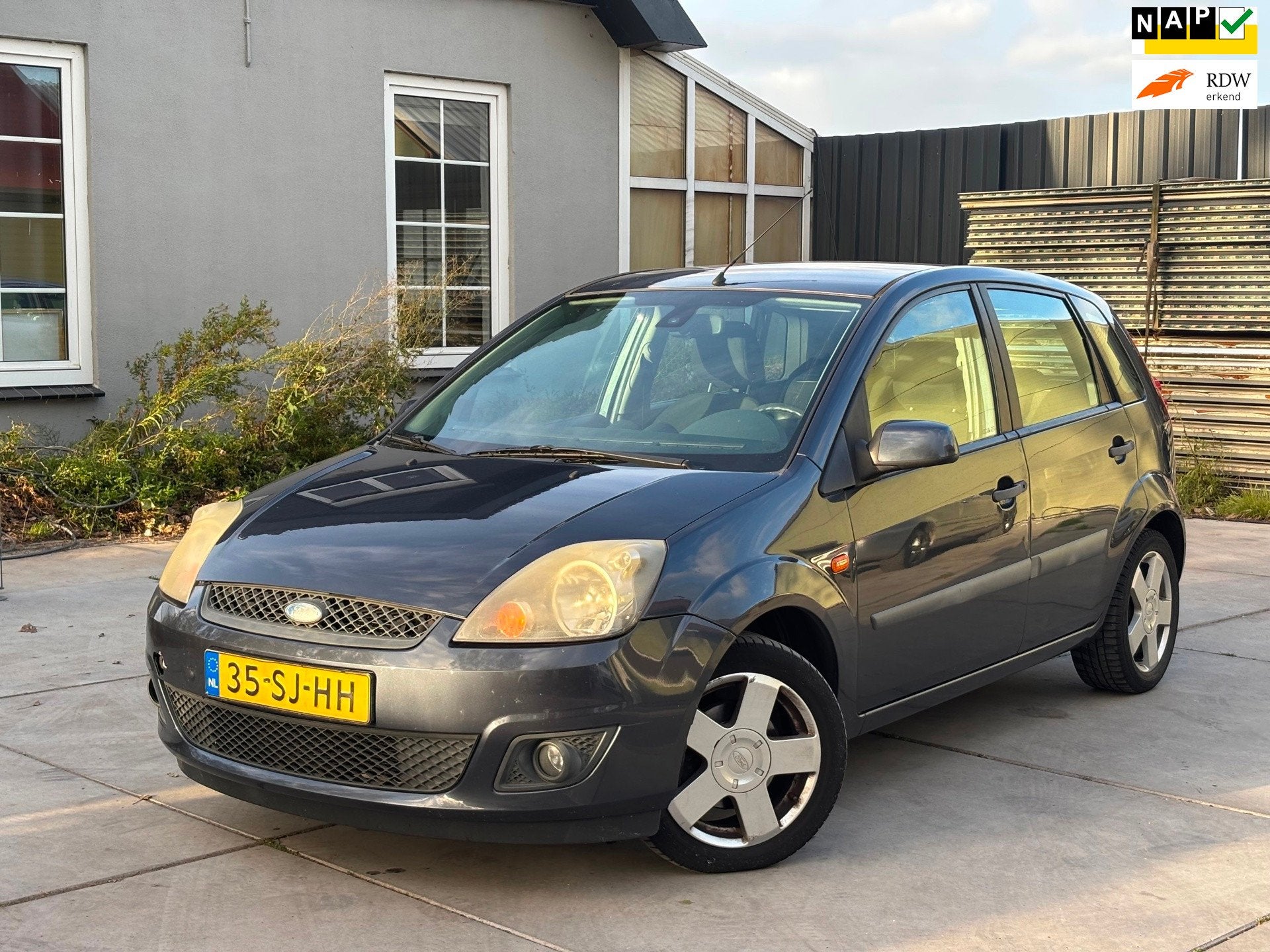 Ford Fiesta 1.3-8V Futura | Airco | El. Ramen | 5-drs | Zo m, Auto's, 1299 cc, 4 cilinders, Origineel Nederlands, Bedrijf