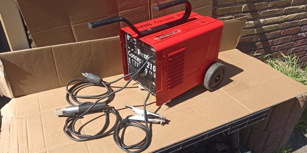 Lasapparaat Ferm Concept 210 - maar aantal keer gebruikt., Ophalen of Verzenden, Gebruikt, Minder dan 150 ampère, Elektroden