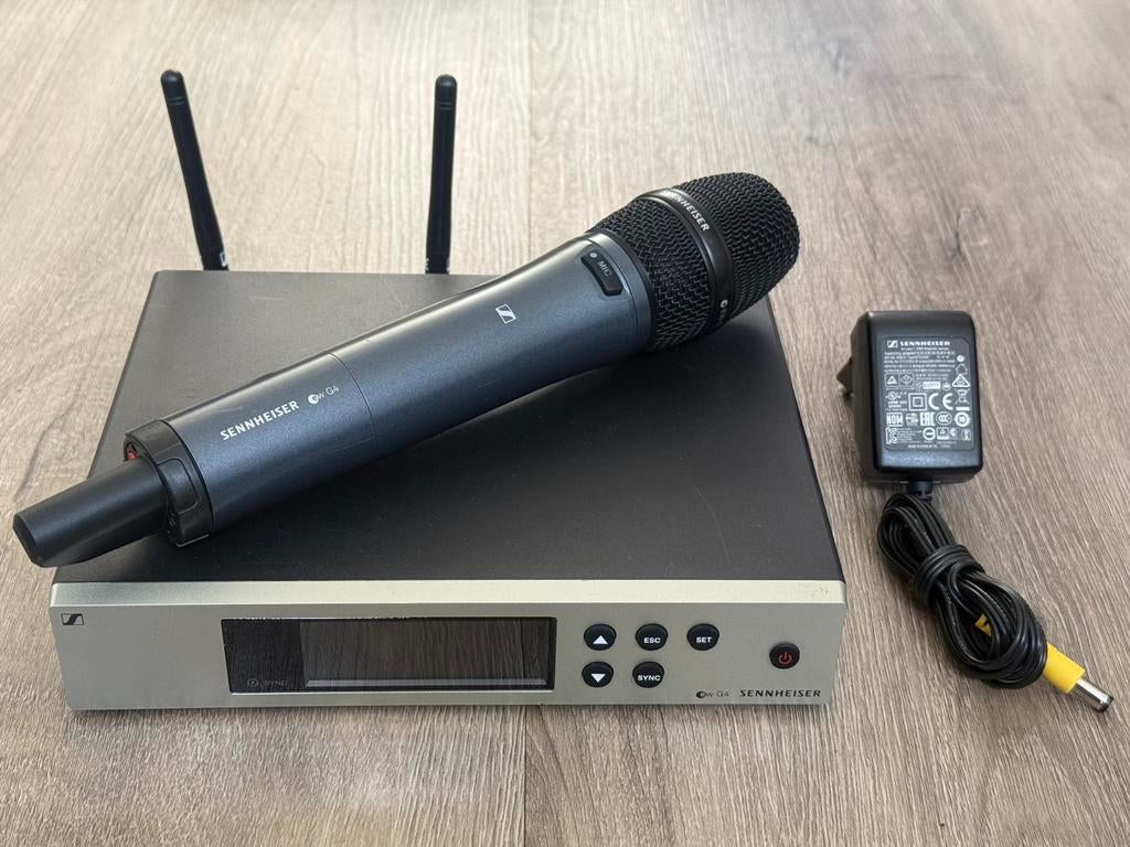 Sennheiser EW100 G4-835-S-B handheld draadloos (626-668 MHz), Muziek en Instrumenten, Microfoons, Ophalen of Verzenden, Zo goed als nieuw