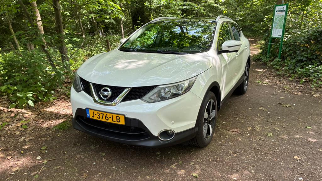 Nissan Qashqai 1.2 Dig-t 85KW 2WD 2016 Wit, Stof, Zwart, 4 cilinders, Wit