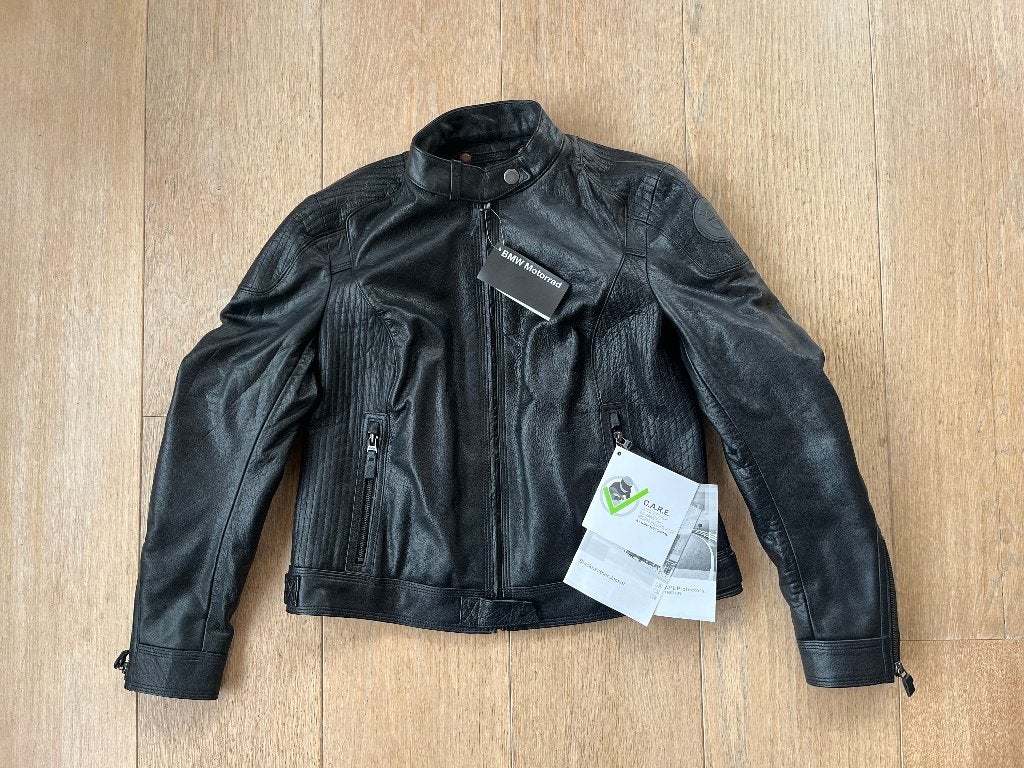 Prachtig nieuw BMW BlackLeather dames motorjack in maat 42, Jas | leer, Ophalen of Verzenden, Dames, BMW Motorrad