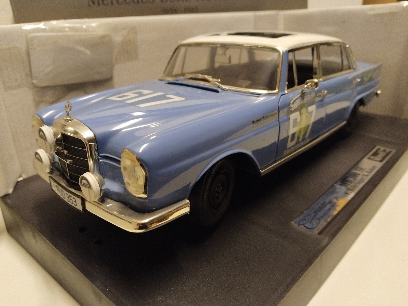 Mercedes Benz 300 SE Super Nafta YPS #617 Revell 1:18 KRD, Ophalen of Verzenden, Zo goed als nieuw, Auto, Revell