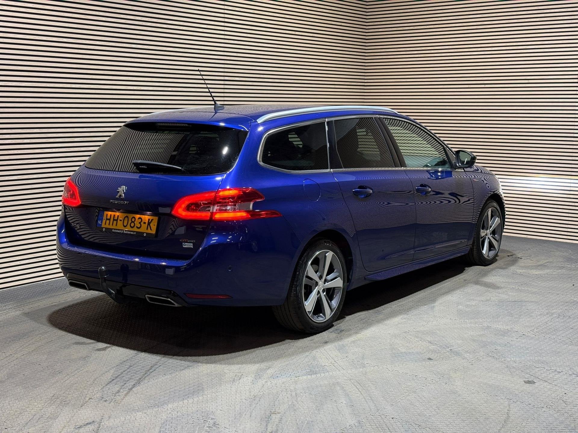 Peugeot 308 SW 1.2 PureTech GT-line|Automaat|Camera|Leder|St, Auto's, Gebruikt, 1199 cc, Met garantie (alle), Automatische klimaatregeling