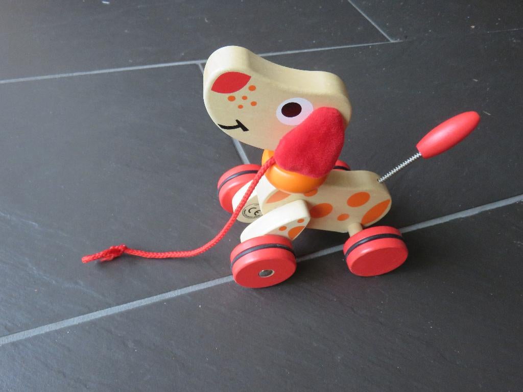 houten kwispel hond met trekkoord Joueco, Kinderen en Baby's, Speelgoed | Houten speelgoed, Ophalen of Verzenden, Zo goed als nieuw