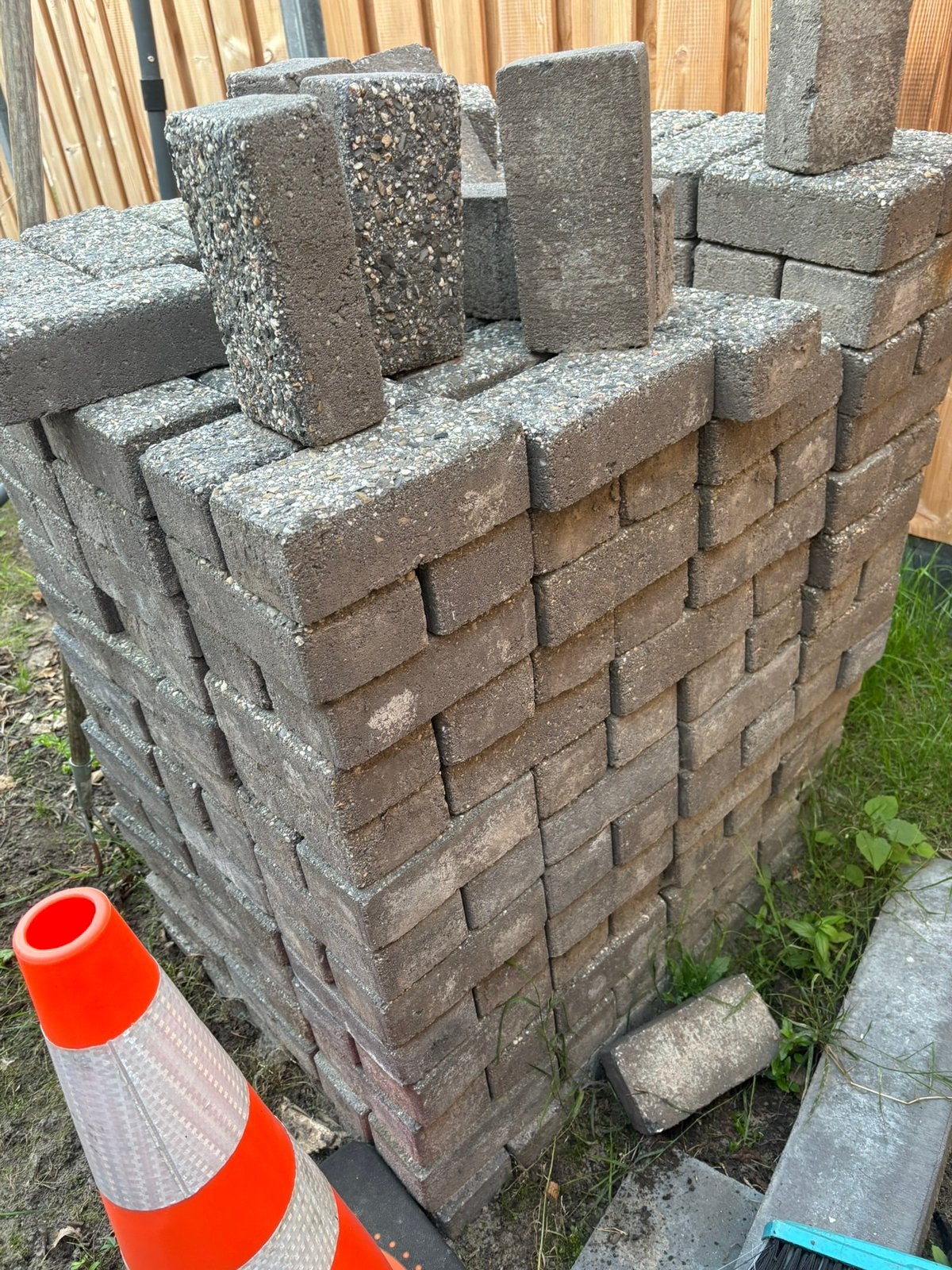 Betonklinkers 15m2 | gratis!, Tuin en Terras, Tegels en Klinkers, Ophalen, Gebruikt, Klinkers, 10 m² of meer
