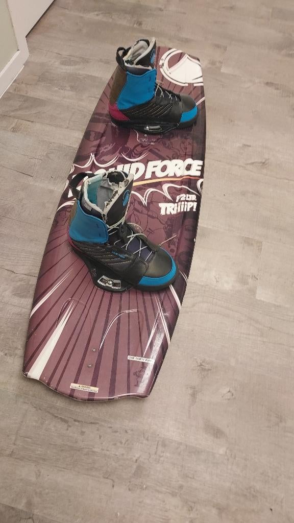 Wakeboard met schoenen, Watersport en Boten, Ophalen, Gebruikt, Board en Schoenen