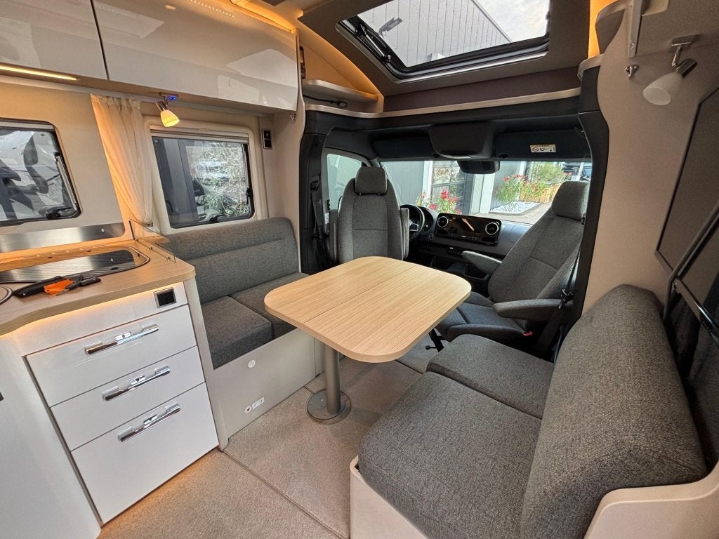 Hymer Tramp 685 topstaat, face to face zit. Full options!, Automaat, Luifel, Ringverwarming, Tot en met 2