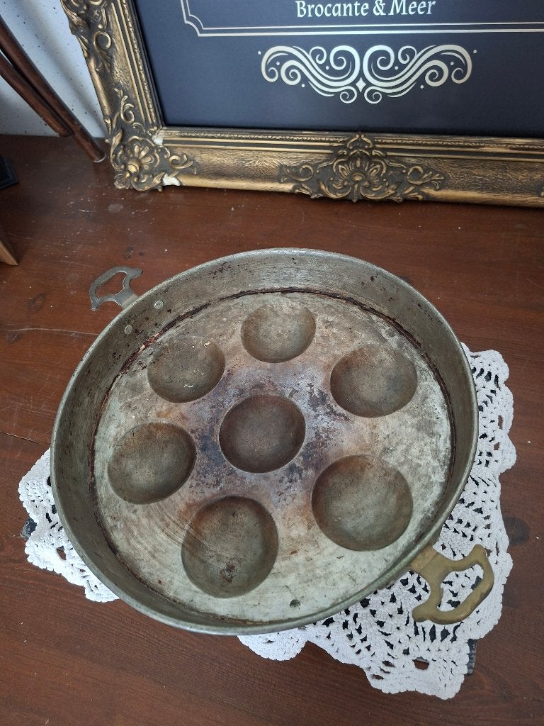 Vintage koperen eierpocheer-, of escargotpan, Gebruikt, Overige typen, Vintage, Ophalen of Verzenden