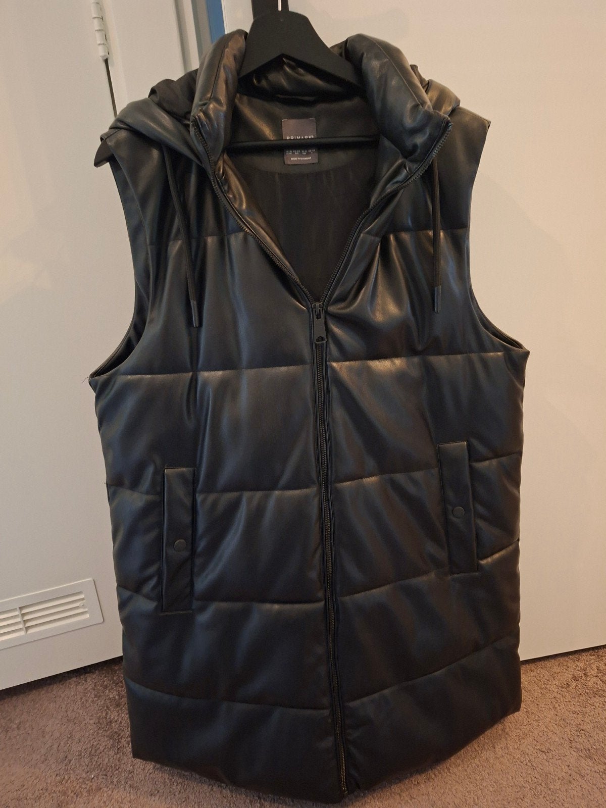 Primark Zwarte Gewatteerde Bodywarmer met Capuchon Maat L, Primark, Zwart, Maat 42/44 (L), Ophalen of Verzenden