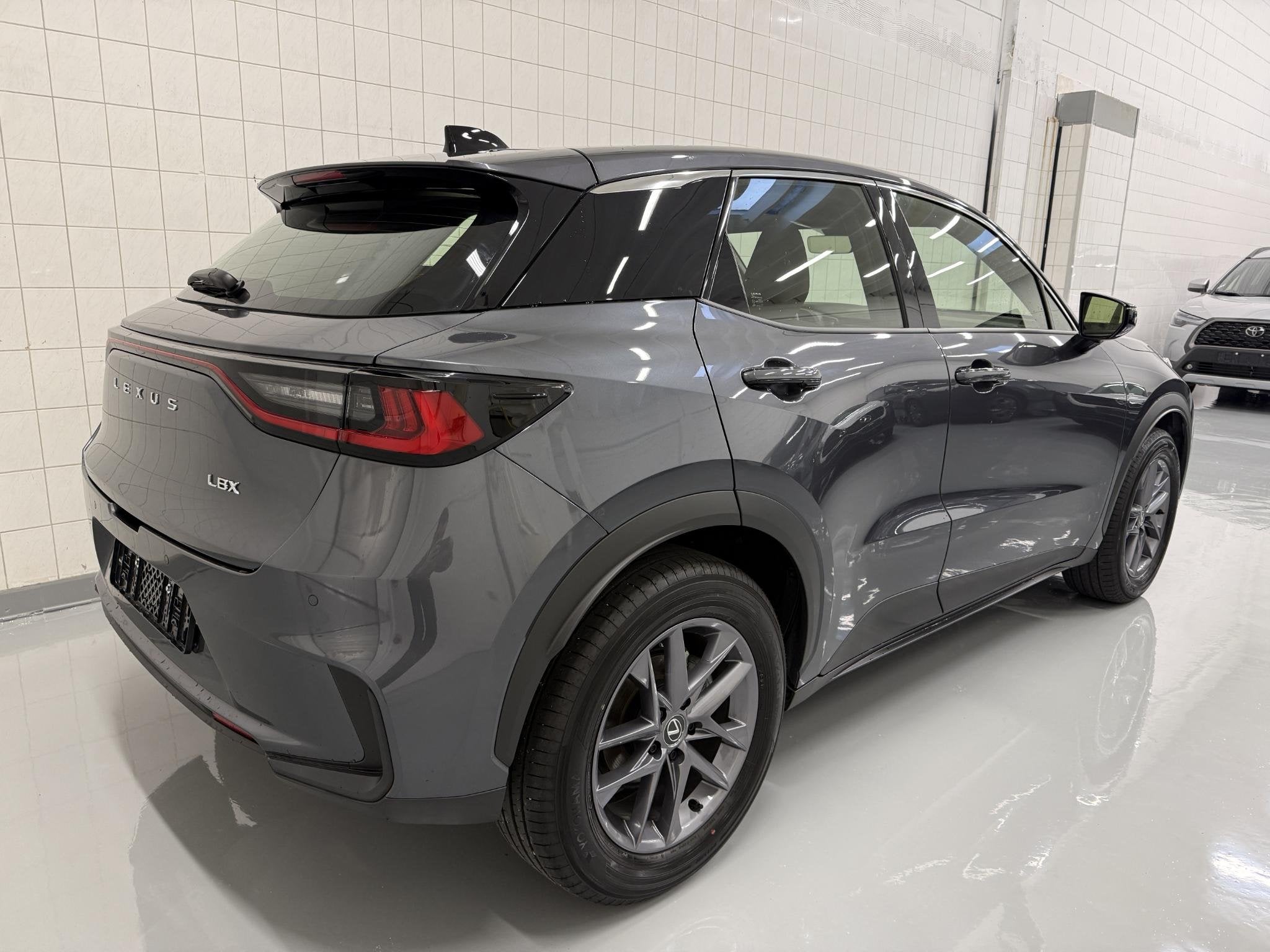 Lexus LBX Business Line 2WD Comfort + Safety Pack | Stoel- s, Auto's, 12 maanden, Gebruikt, Euro 6, 1490 cc