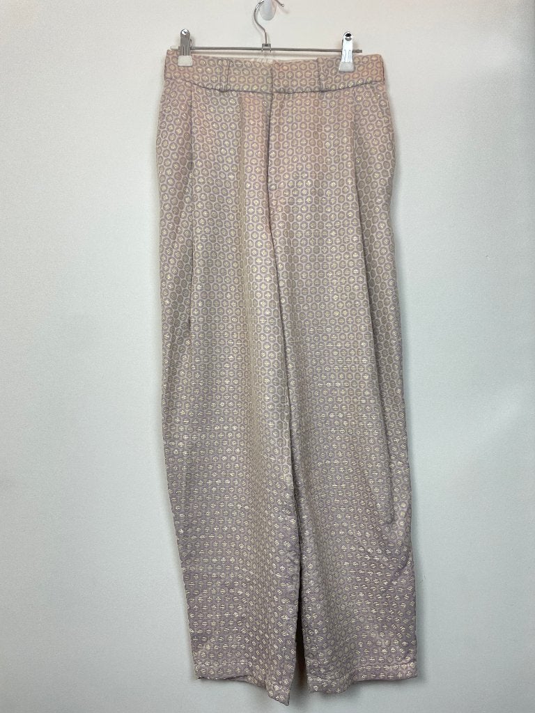 CHPTR-S pantalon mat 34 lila glanzend wijd jacquard linnen, CHPTR-S, Burgemeester Mollaan 62, 5582 CK Waalre, Ophalen of Verzenden