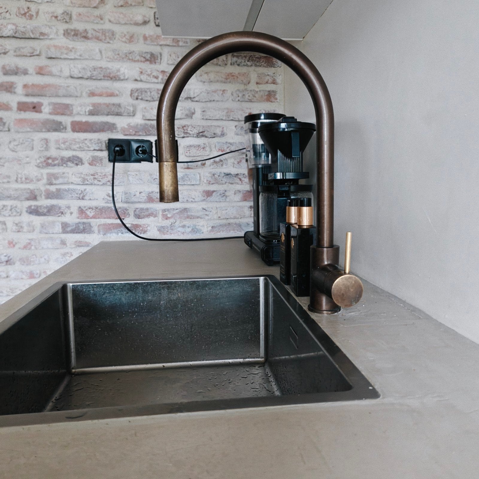 Zeer mooie kraan van Hotbath, 1 jaar oud., Ophalen, Zo goed als nieuw, Koper, Kraan