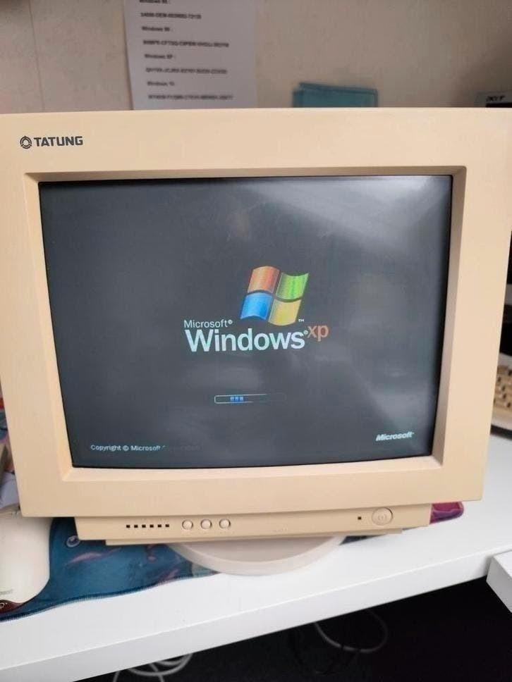 Tatung C5D1R DT-E01 14" CRT VGA kleuren  monitor, Computers en Software, Ophalen