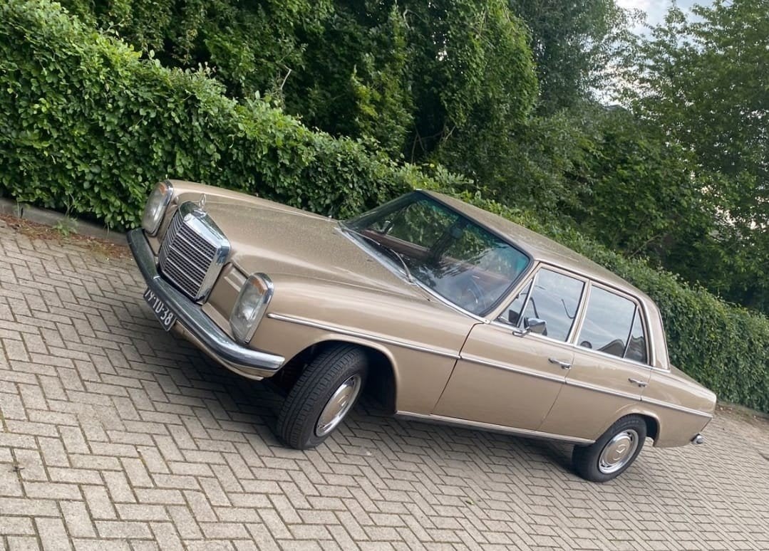 Mercedes-Benz Mercedes 1973 Beige oldtimer, Auto's, 1330 kg, 4 cilinders, 1200 kg, Diesel