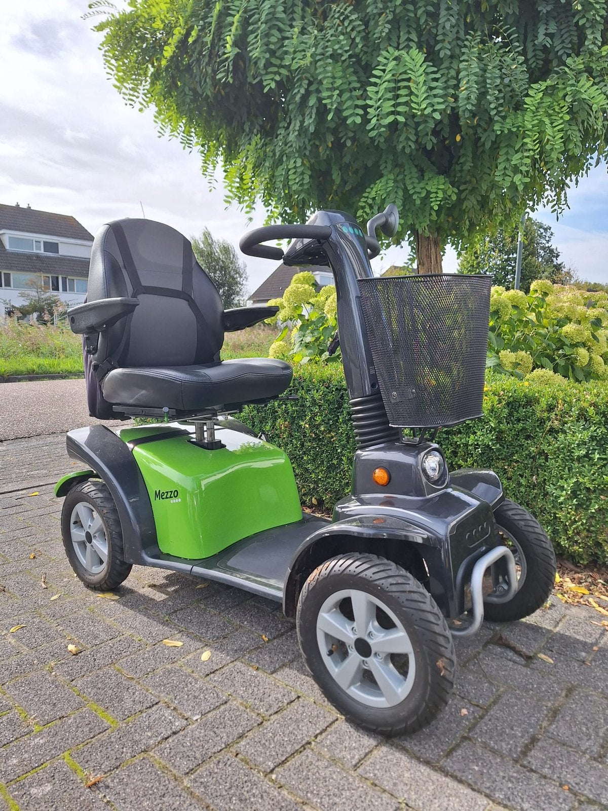 Scootmobiel Life&Mobility Mezzo 4, Ophalen, Zo goed als nieuw, 46 km of meer, 16 km/u of meer