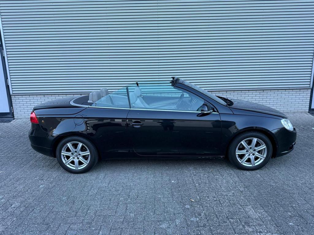 VW Eos 3.2 V6 DSG Cabrio | Leer | Rijdt Goed | €4950,-, Beige, 3189 cc, Cabriolet, 4 stoelen