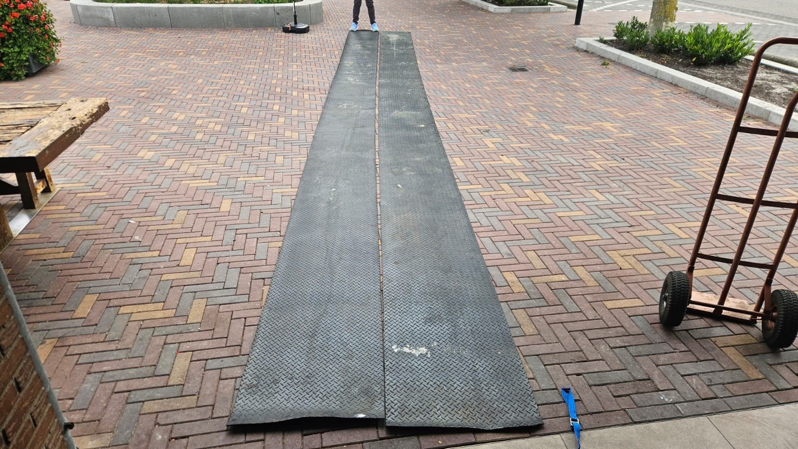 Kabelmat/ Rubberen rijmat / beschermmat (2 stuks), Ophalen, Gebruikt