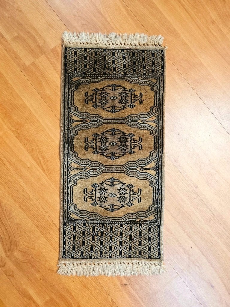 Perzisch tapijtje mini loper groen zwart 65/31 cm, Gebruikt, 50 tot 100 cm, Djt@dejuistetoon.eu, Mon Plaisir 19, Etten-Leur, Netherlands