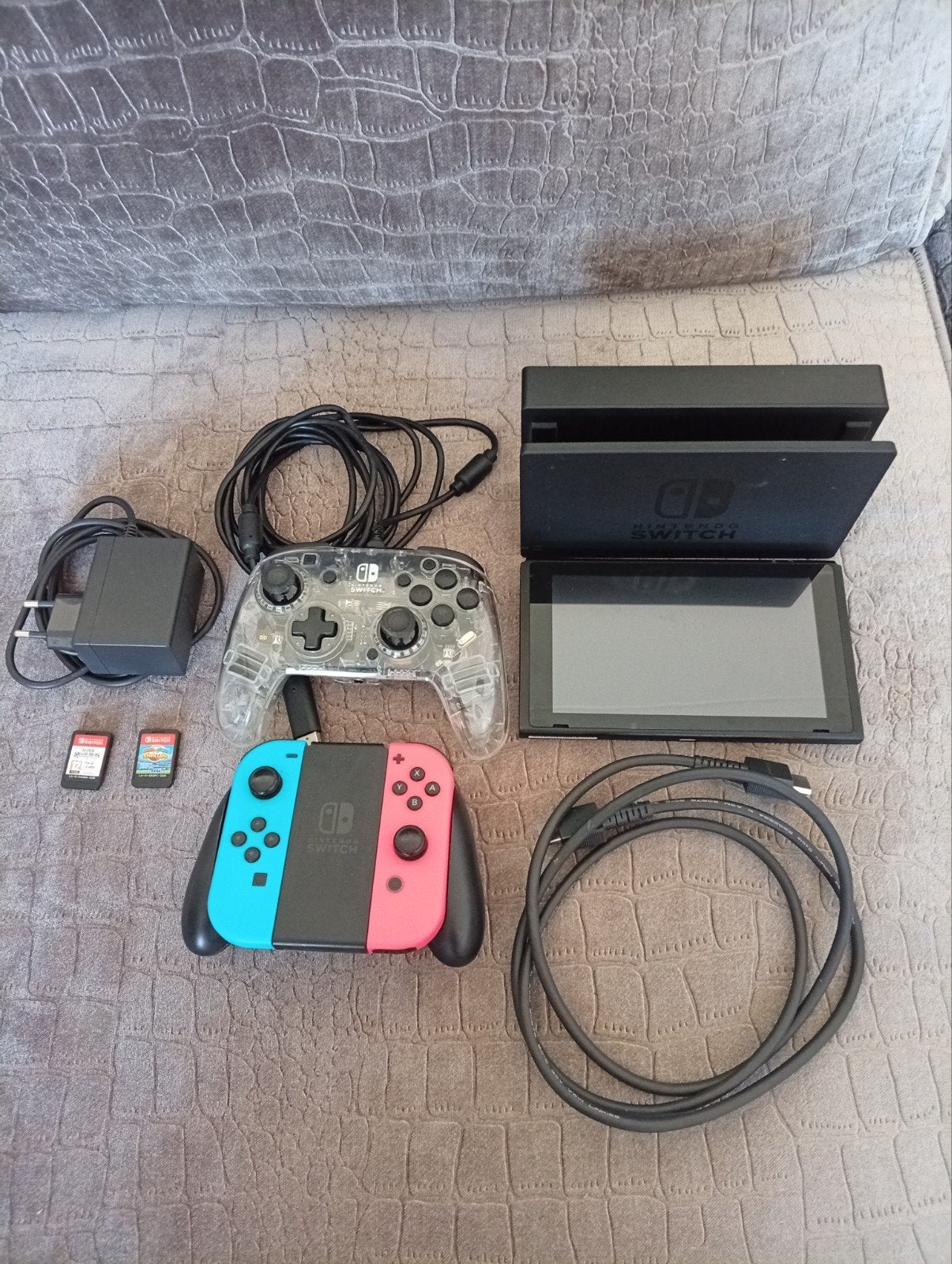 Nintendo Switch met 2 controllers en 2 games, Met 2 controllers, Ophalen of Verzenden, Switch Original, Gebruikt