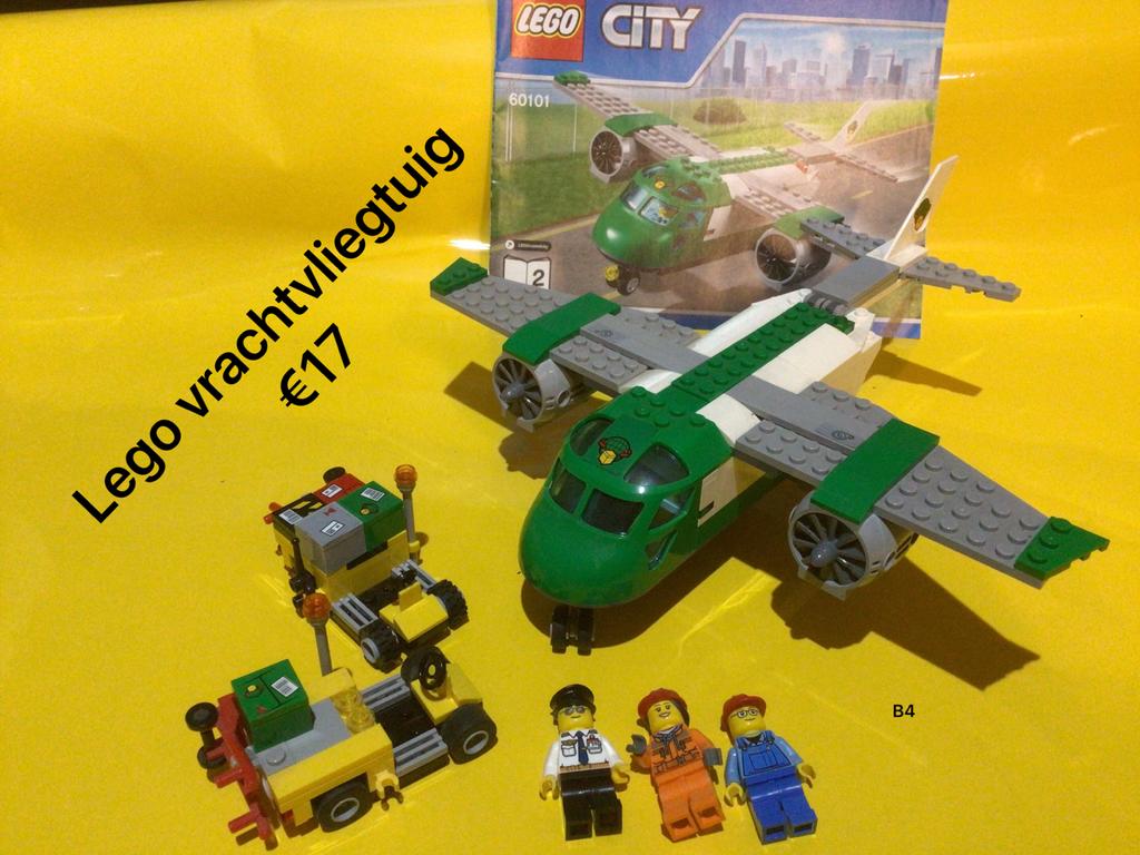 Lego City Vrachtvliegtuig 60101 met accessoires, Kinderen en Baby's, Speelgoed | Duplo en Lego, Ophalen of Verzenden, Zo goed als nieuw