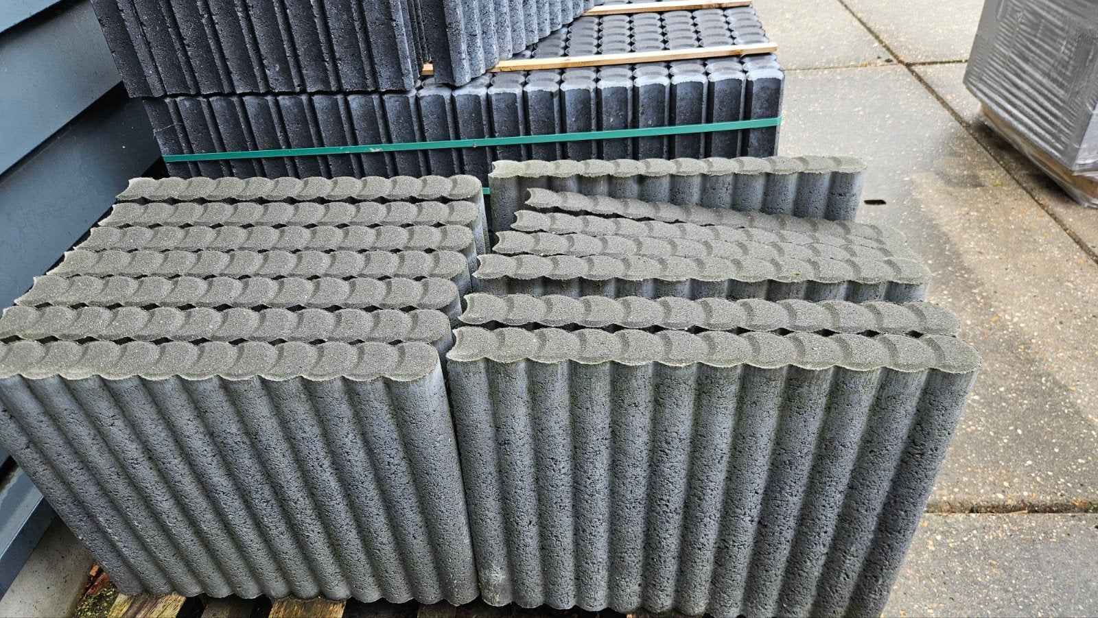 14 stuks antraciet 6x40x50cm banden voor 7 meter, Ophalen, Overige typen, Nieuw, Minder dan 5 m²