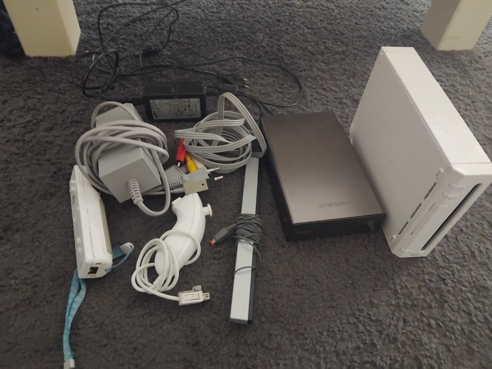 Nintendo wii met 240 spelletjes  op harde schijf, Ophalen, Zo goed als nieuw, Met 1 controller, Met games