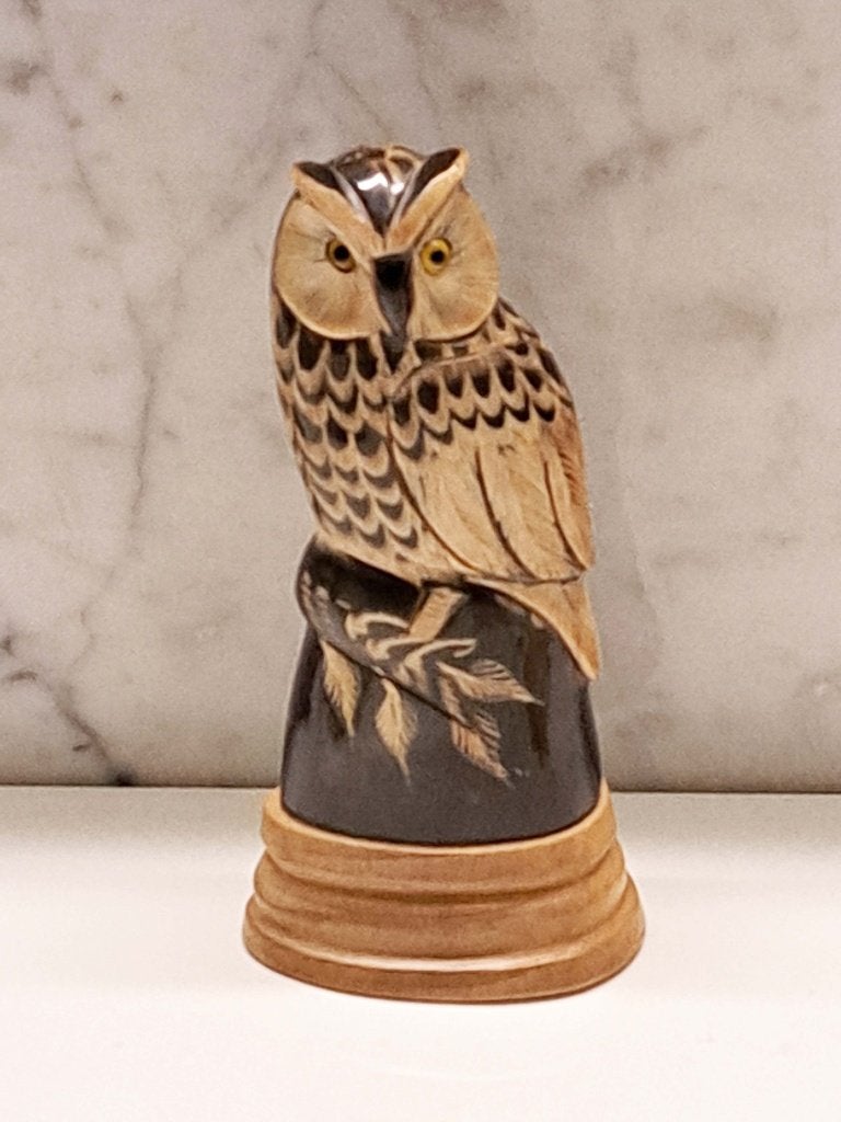 Vintage handgesneden uilenbeeldje van buffelhoorn, Ophalen of Verzenden, Zo goed als nieuw, Dier
