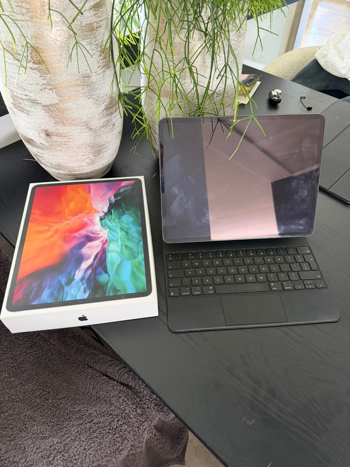 Apple iPad Pro 12.9 inch met Magic Keyboard, Computers en Software, Apple iPads, 12 inch, Ophalen of Verzenden, Zo goed als nieuw