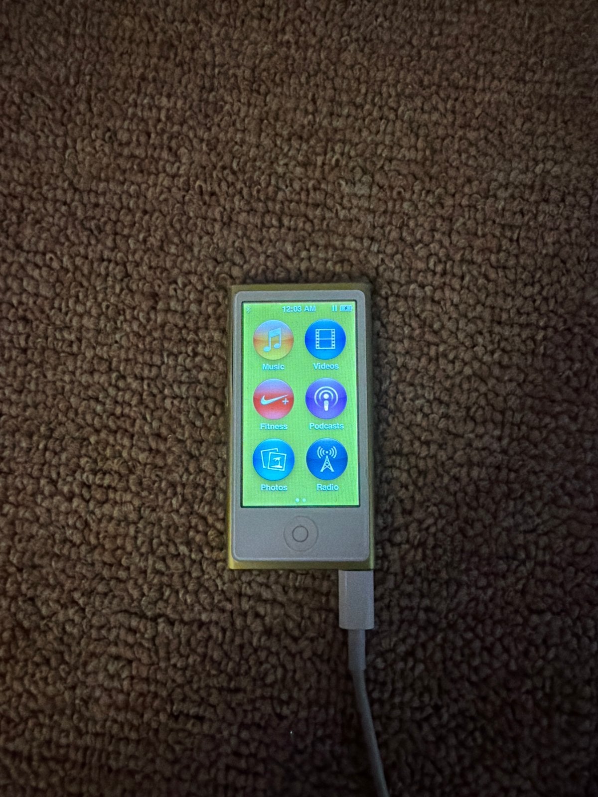 Gouden iPod Nano 7e generatie - Zonder oplader, Overige kleuren, Met radio, Ophalen of Verzenden, Zo goed als nieuw