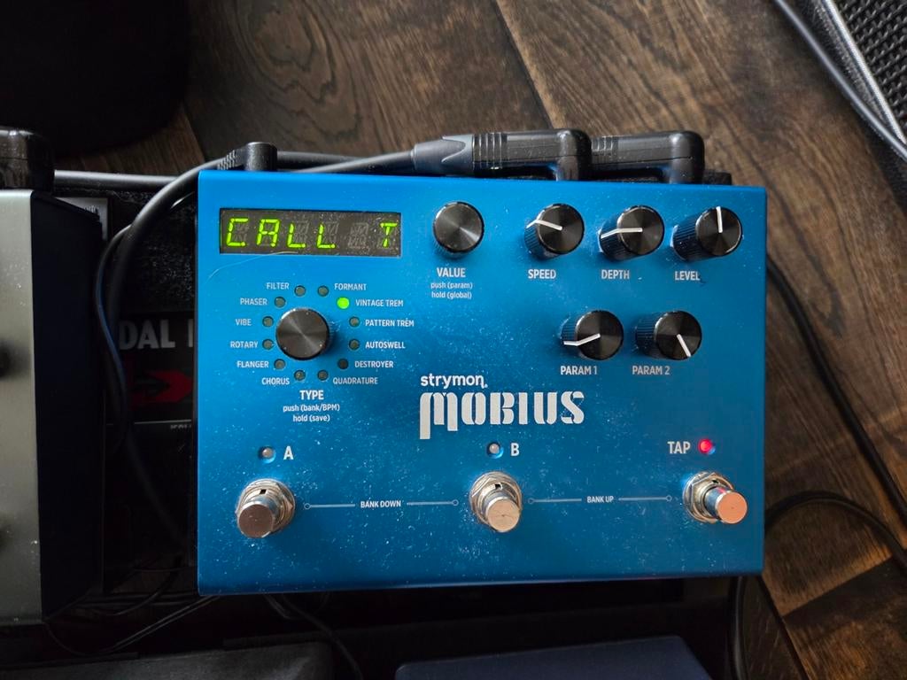 Strymon Mobius - Modulatie Multi-effect Pedaal, Ophalen of Verzenden, Zo goed als nieuw, Multi-effect