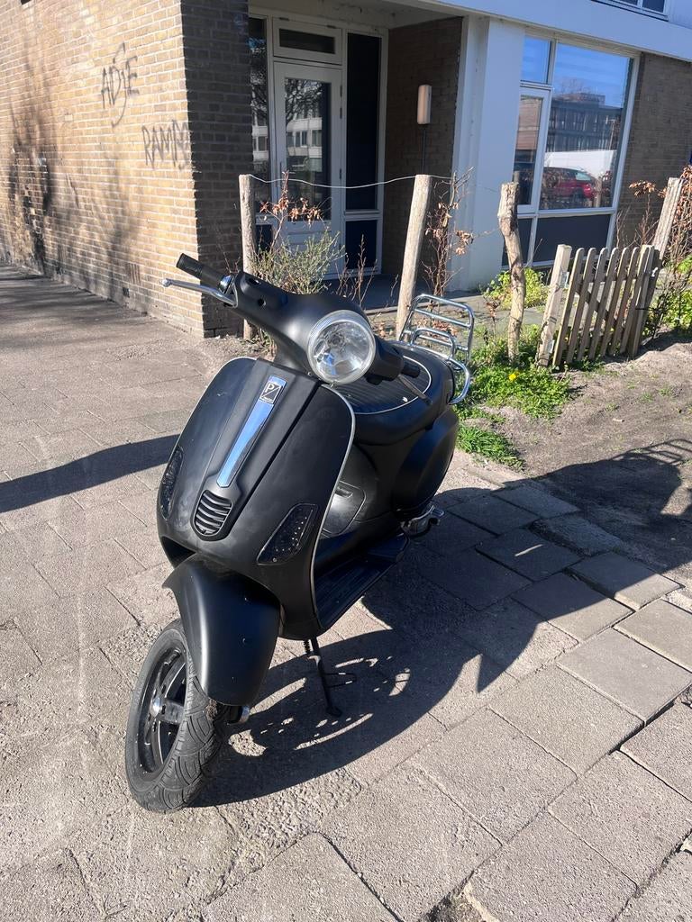 Nette Vespa lx met 123, Ophalen of Verzenden, Zo goed als nieuw