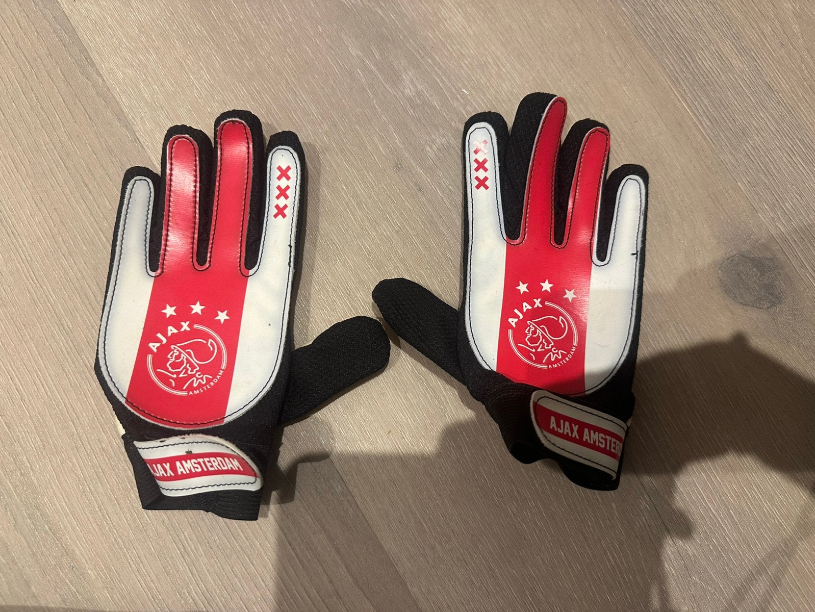 Ajax keepershandschoenen maat M/S, Maat S, Ophalen of Verzenden, Zo goed als nieuw, Handschoenen