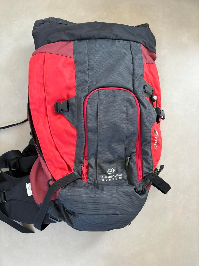 Backpack met regenhoes - Ideaal voor wandelen/reizen, Sieraden, Tassen en Uiterlijk, Tassen | Rugtassen, Gebruikt, 25 tot 40 cm