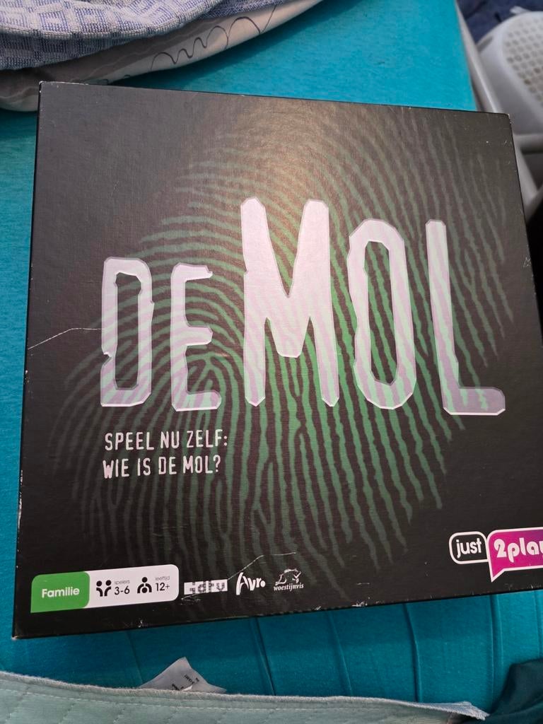 De Mol Bordspel - Speel nu zelf: Wie is de Mol?, Hobby en Vrije tijd, Gezelschapsspellen | Bordspellen, Vijf spelers of meer, Ophalen of Verzenden