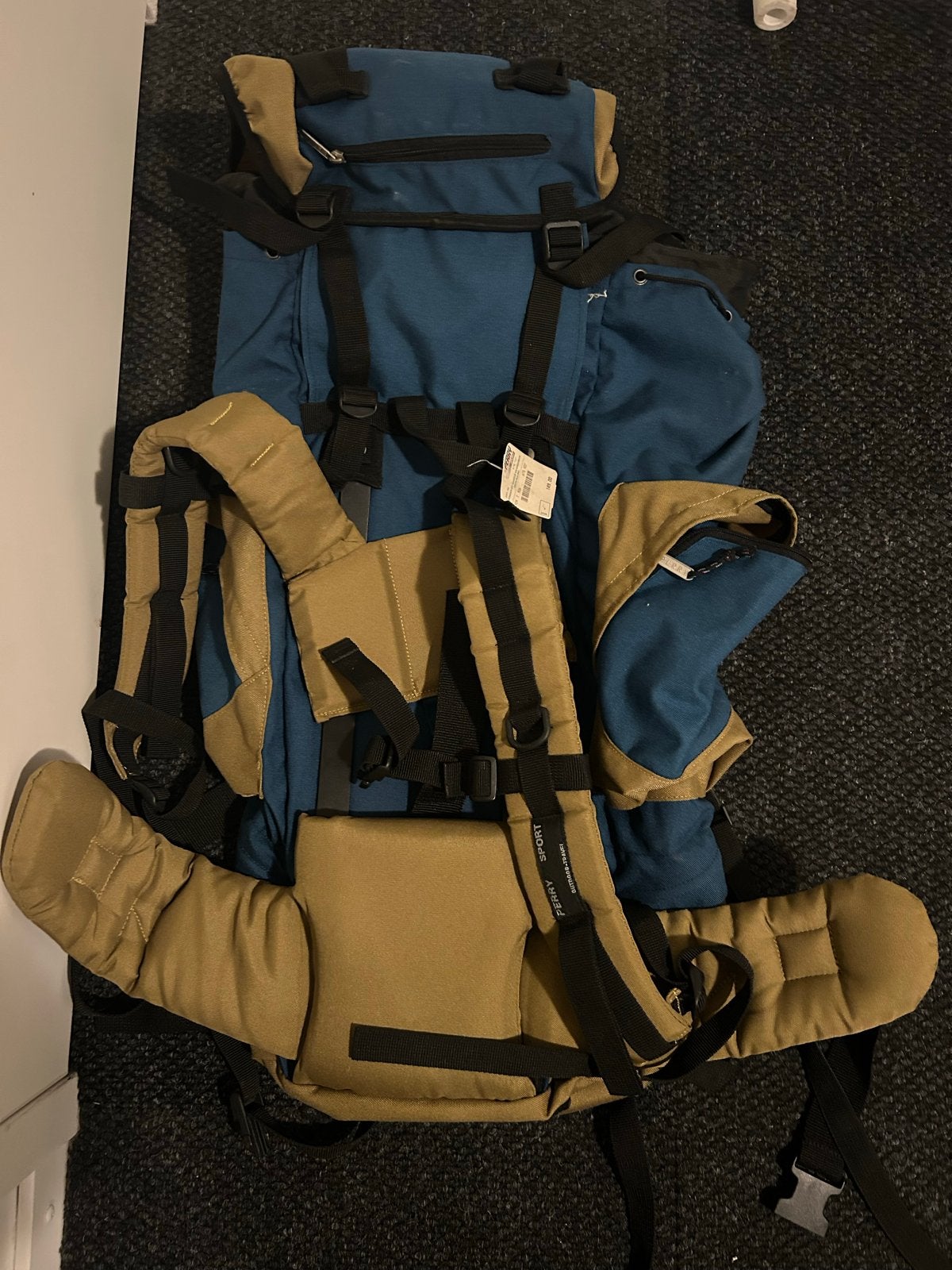 Perry Sport Vagabond Trekking Rugzak - Zo goed als nieuw, 25 tot 40 cm, Nieuw, Trekking, 60 cm of meer