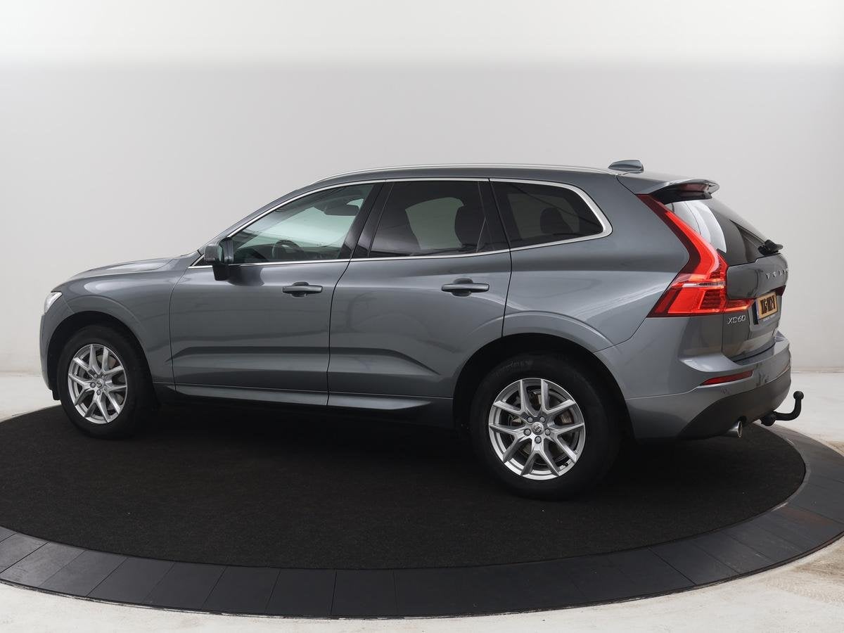 Volvo XC60 2.0 T5 Momentum | Trekhaak | Navigatie | Stoelver, Auto's, Automatische klimaatregeling, Gebruikt, Euro 6, 4 cilinders