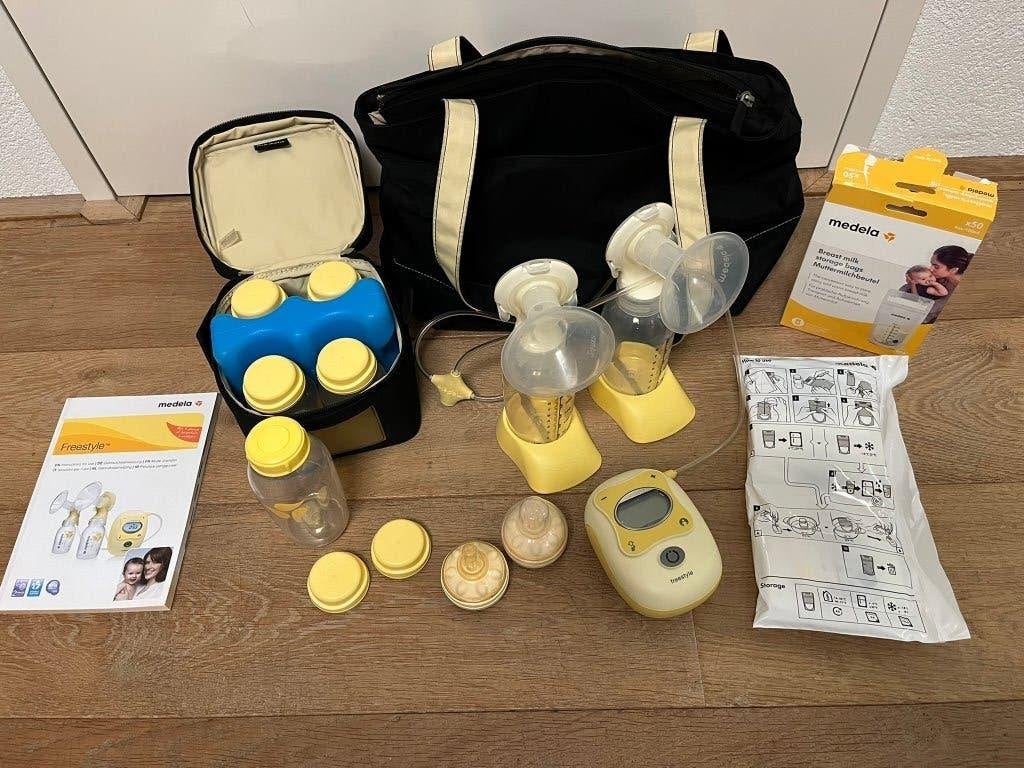 Borstkolf Medela Freestyle incl. toebehoren, Gebruikt, Medela, Borstkolf, Ophalen of Verzenden