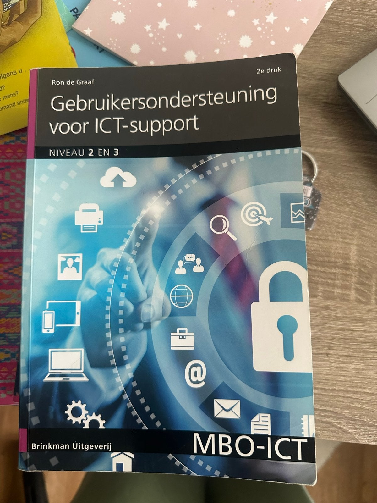 Gebruikersondersteuning voor ICT-support MBO-ICT, Ophalen, Beta, Zo goed als nieuw, MBO
