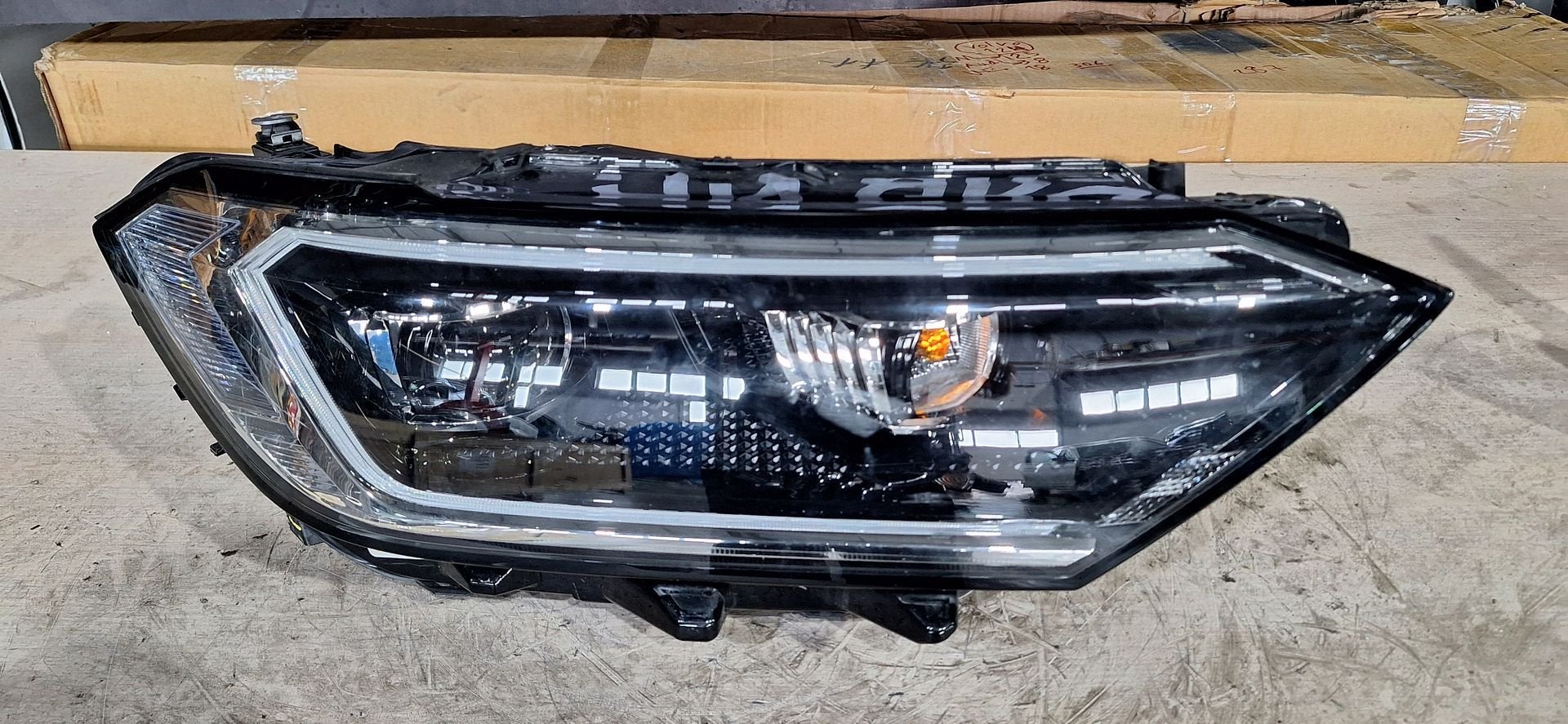 Originele VW Jetta Koplamp Rechts LED 17B.941.036.E, Gebruikt, -, -, Ophalen of Verzenden