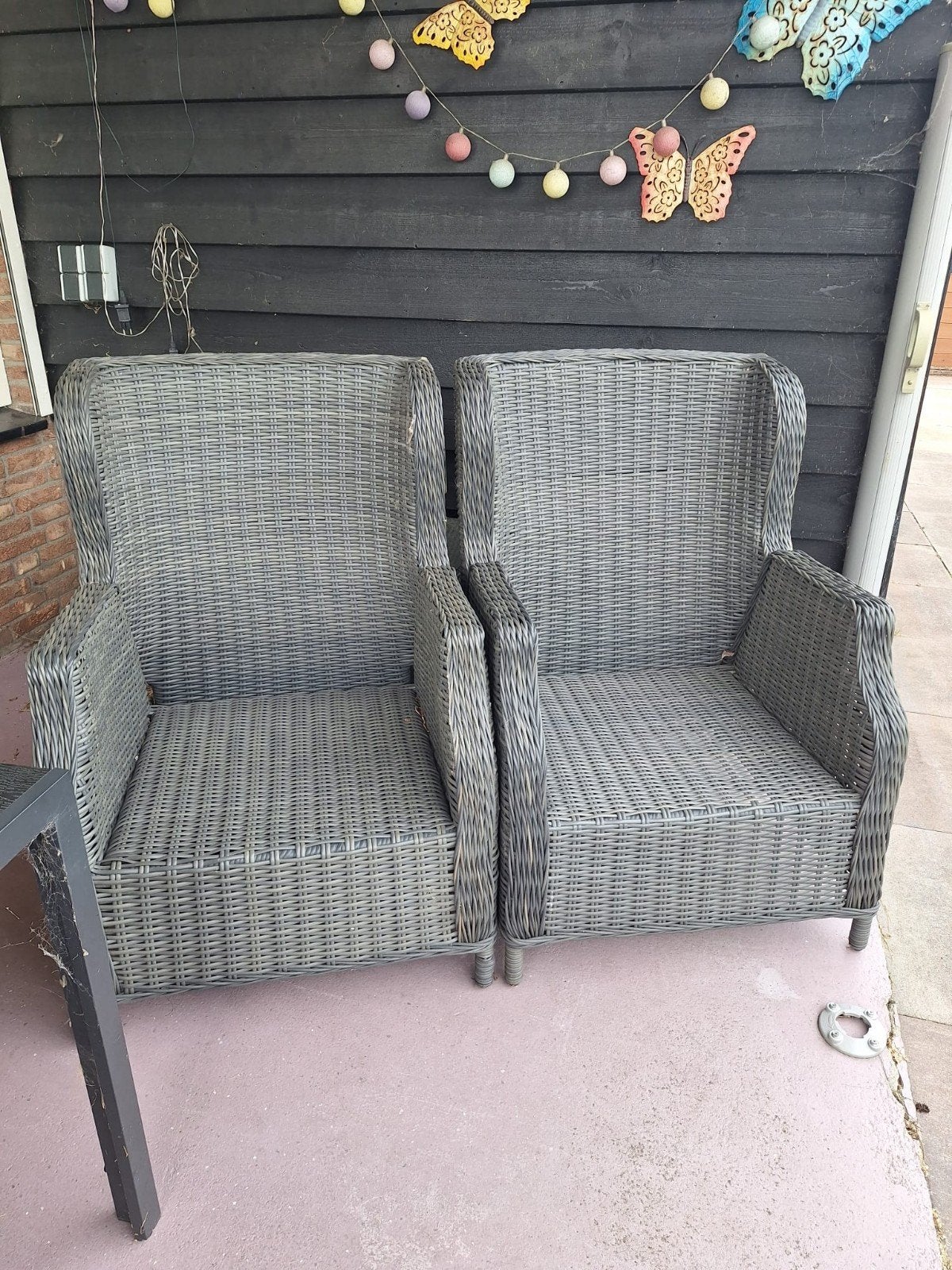 Twee lounge buitenstoelen, Tuin en Terras, Tuinbanken, Ophalen, Zo goed als nieuw, Kunststof