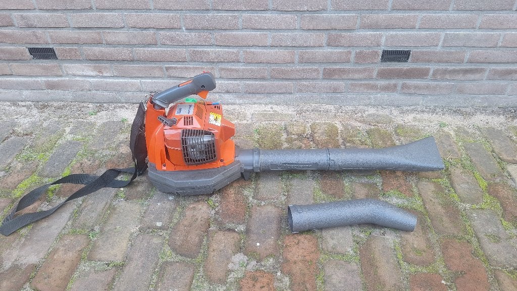 Husqvarna bladblazer 225B benzine (Aspen), Tuin en Terras, Ophalen, Benzine, Gebruikt, Handgedragen