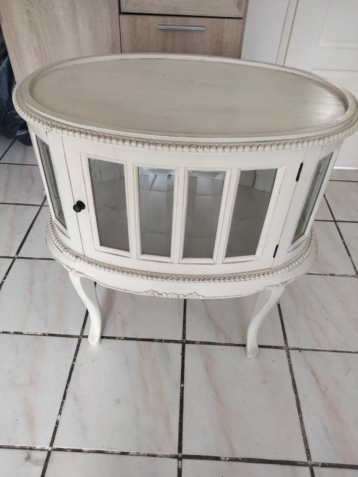 Antieke H.S. Furni vitrinekast/bijzettafel, Ophalen